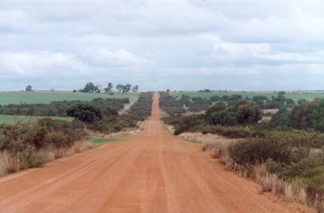 Roberts Road looking south towards the confluence 6 kms away