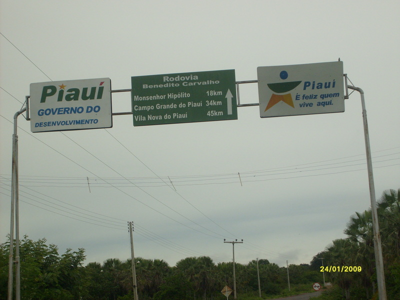 Placas na Divisa. Road sign