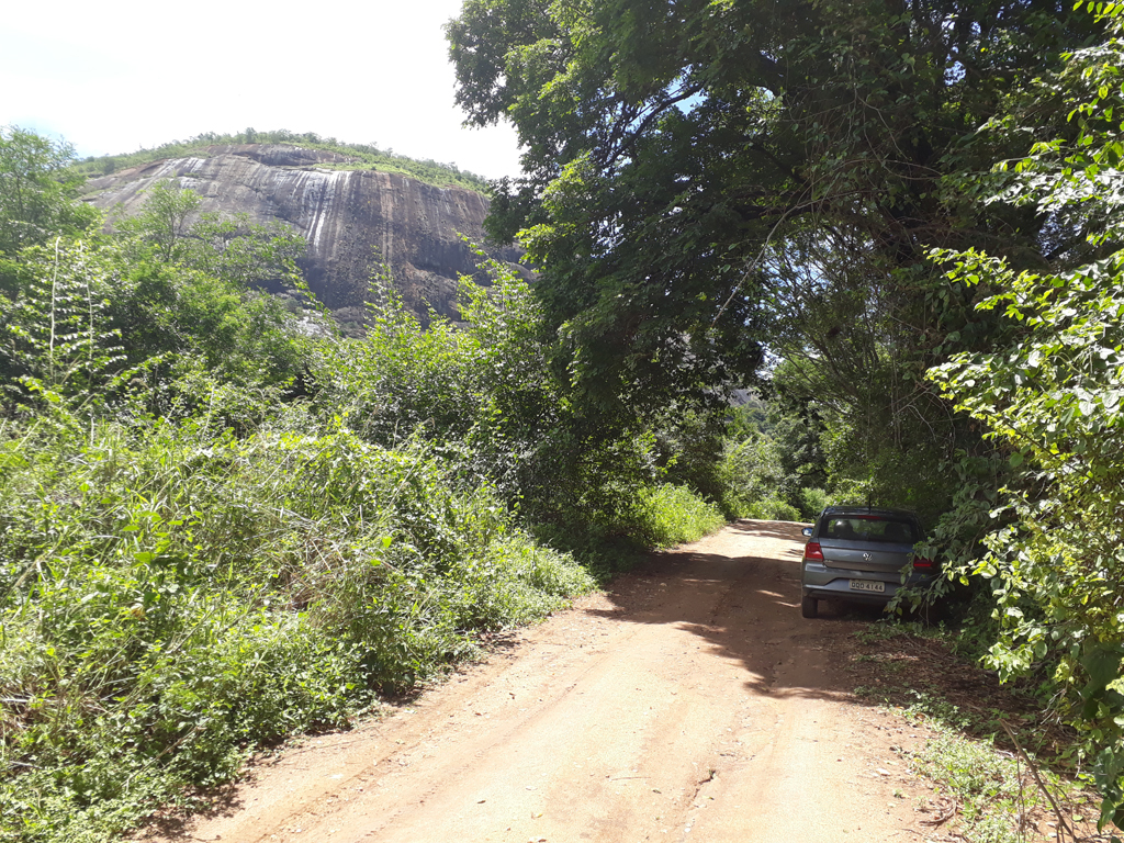 Parei o carro a cerca de 2.500 metros da confluência - I stopped the car about 2,500 meters to the confluence