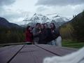 #4: Foto del grupo en el cercano Mt. Robson. / The group's picture at near by Mt. Robson
