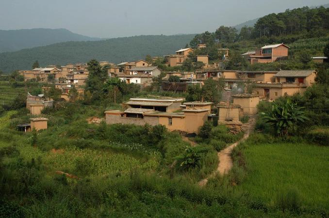 The village right below the confluence point - Ta La Chun