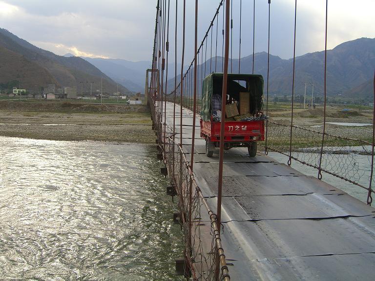 The bridge at the entrance to the mountains from Xichang.