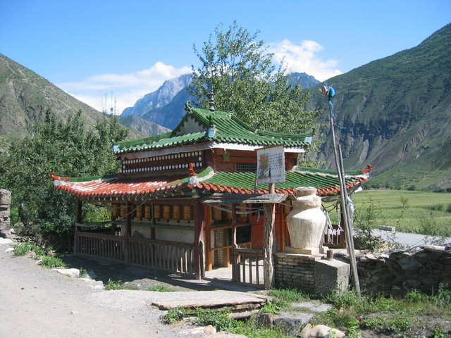 Tibetan temple in Luoda