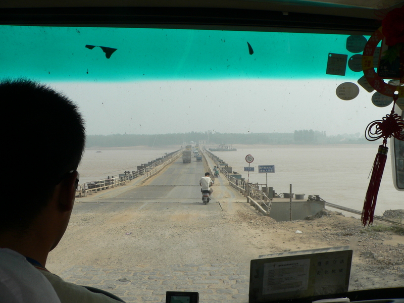Pontoon bridge across the Yellow River