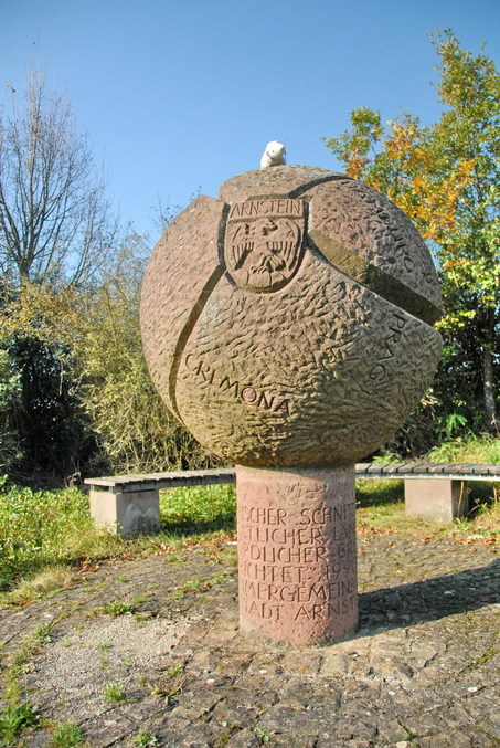 The confluence monument / Das Schnittpunkt-Denkmal
