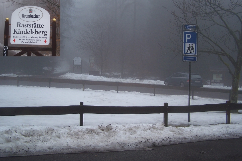 Kindelsberg car park in snow and fog