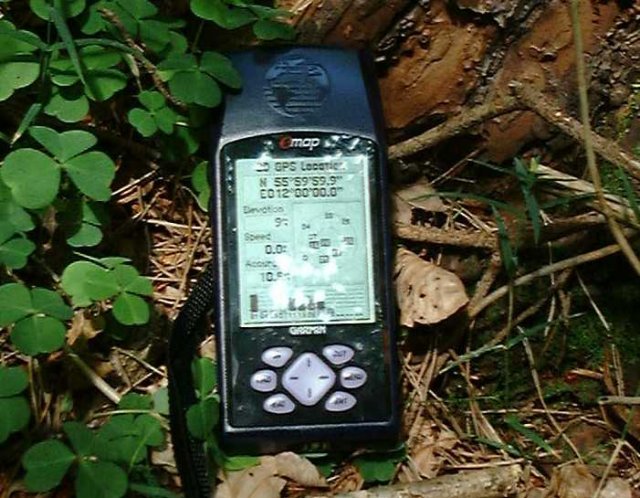 Picture of the GPS at the Confluence