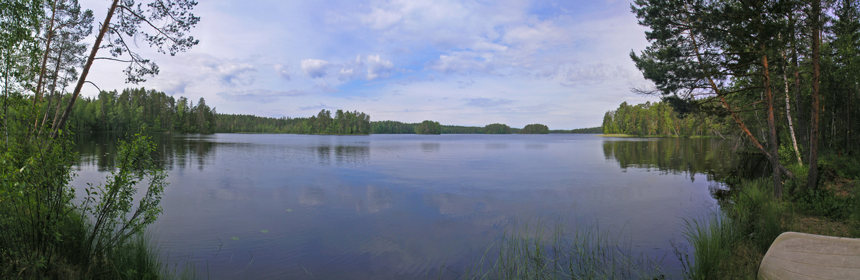 The point is located in the middle of the lake