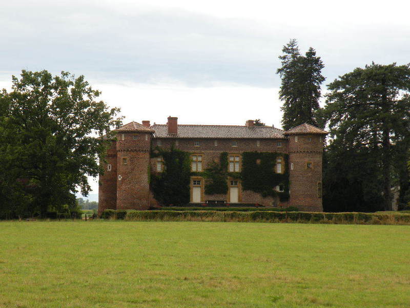Le Château de la Grange à Lapeyrouse
