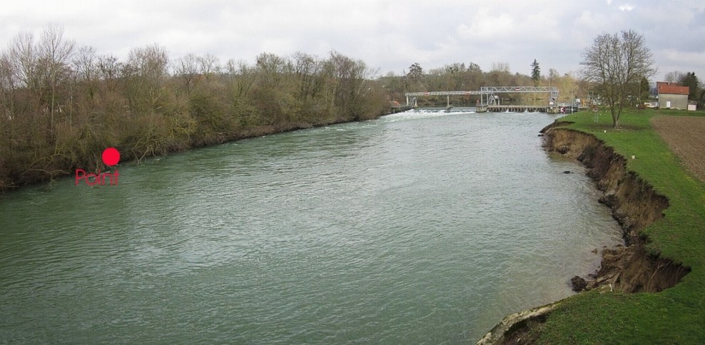 The Marne from the bridge, with the dam and the point