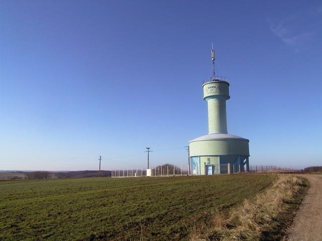 Water tower at the confluence point