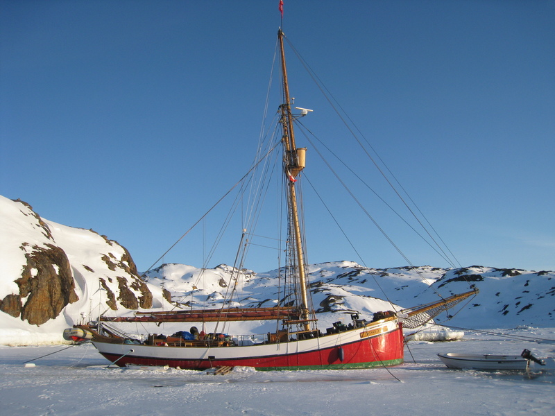 Dagmar Aaen in winterharbour Upernavik