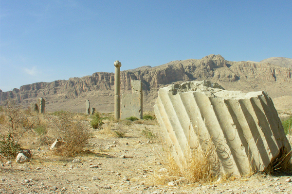 Ruins of the ancient city Estakhr