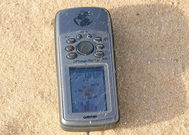 GPS receiver in the flying sand