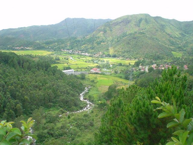 View of village in the valley along N2 some 10 km from target