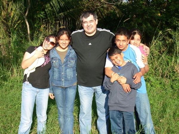 Stephanie, Paola, Carlos, Pablo, Ricardo and Valeria