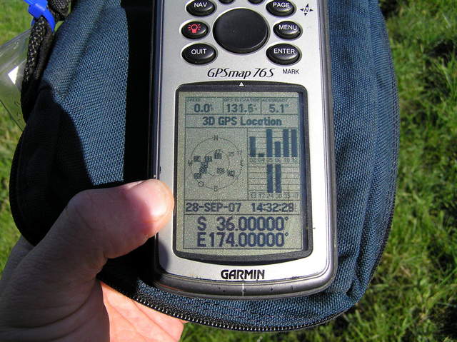 A centered slice of heaven:  GPS reading at the confluence.