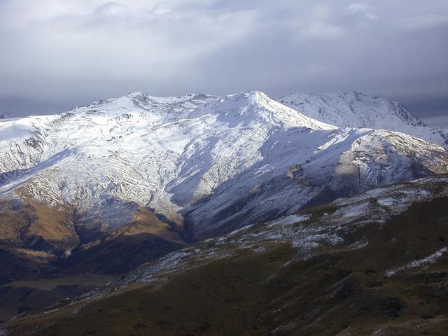 Ben Cruachan on the right Mt Salmond to the left. The Remarkables behind on the right.