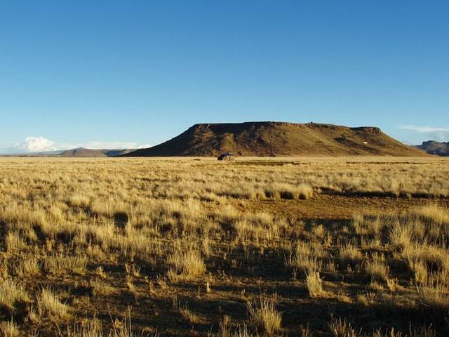 south, with burial ruins on the plateau