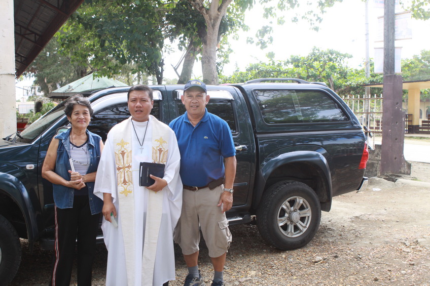 Car Blessing by Getafe Priest with Rudy & Santah Fuentes