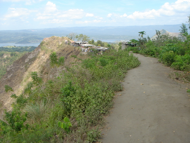 Looking back at the view point on crater rim.