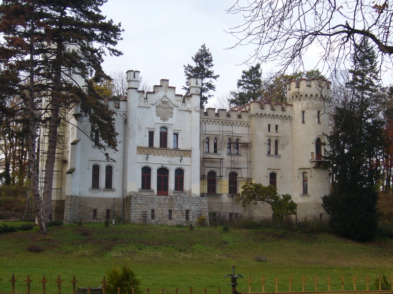 Neo-gothic palace in Mysliborz - Neogotycki pałac w Myśliborzu