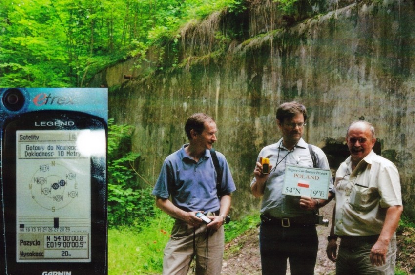 GPS shot and visitors (L to R) Miroslaw,Wojciech,Wlodzimierz - GPS i zdobywcy