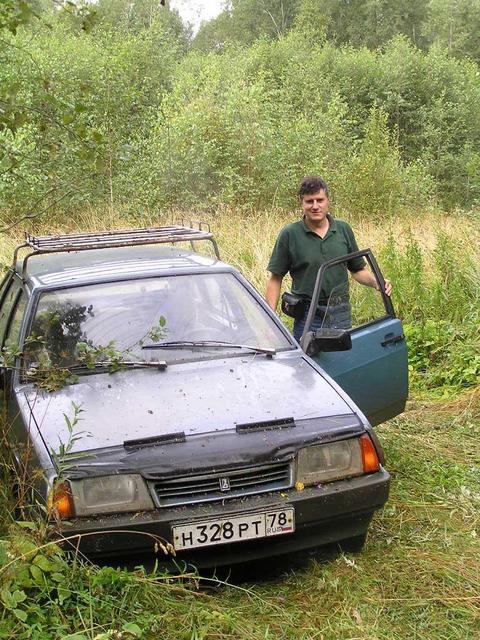 Viktor and his Lada parked closest possible to the confluence