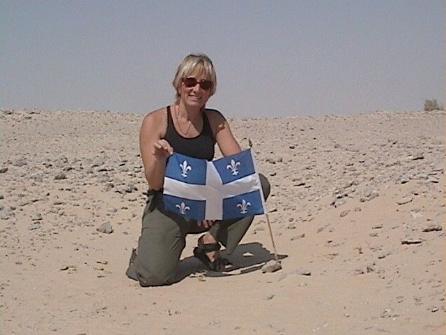 Lise, showing proudly the Québec flag!