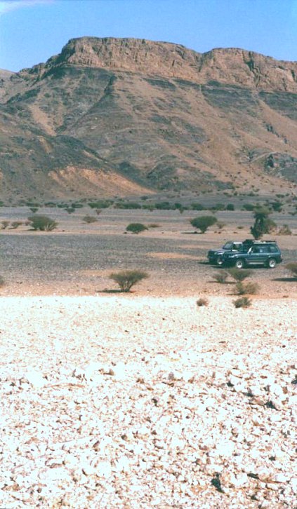 Jabal al-Damkha and quartzite plains