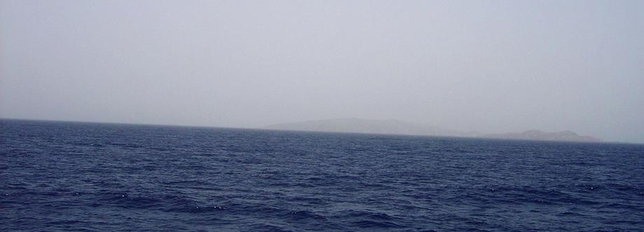 View looking ESE with Libāna Island (foreground right) and more distant Hasāniyy Island (max. elev 150 m) to the left of Libāna.