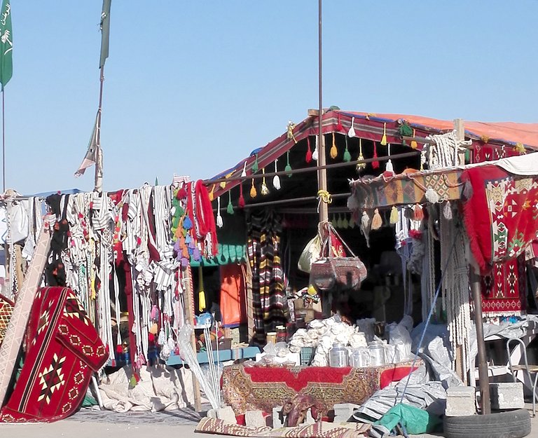 Folk bazaar