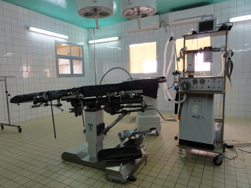 Vintage operating room equipment in N'Djamena