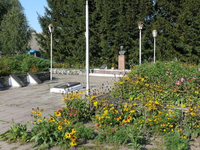 Мемориал в селе Йосиповка/Yosipovka village memorial