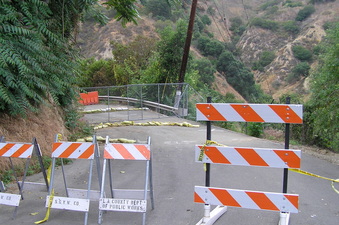 #1: This confluence is temporarily closed!  View to the northwest.