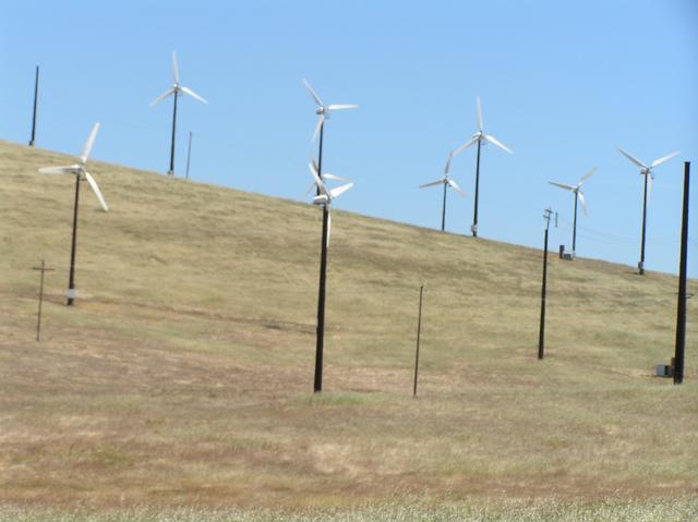 Wind turbines, 4.6 km northwest of confluence.