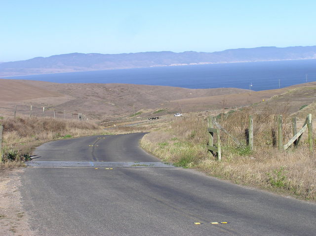 A view of Drakes Bay from the road, 0.21 miles from the confluence point