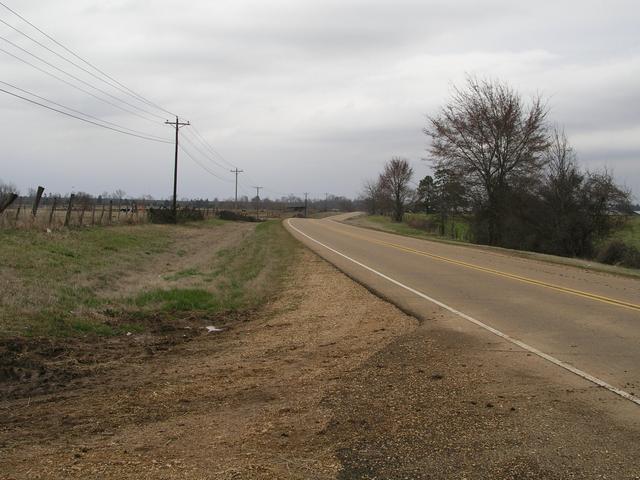 Mississippi Highway 15 [here looking north to Old Houlka] runs just east of 34N89W