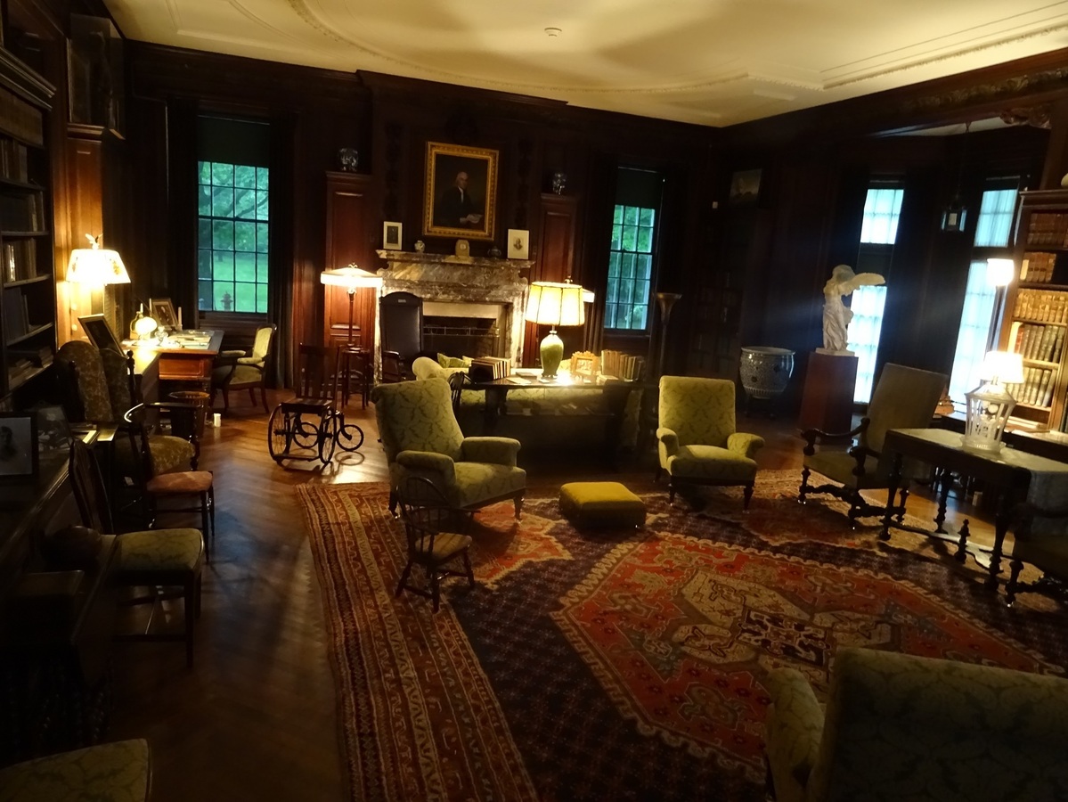 FDR living room (FDR used to build himself his wheelchair)