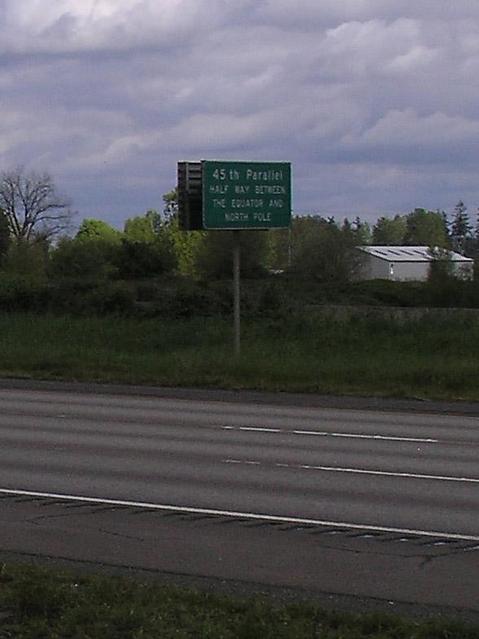 I5 marker noting the 45th parallel
