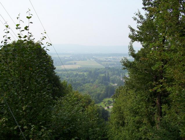 Overlook, looking north, about 1.1 km east of confluence