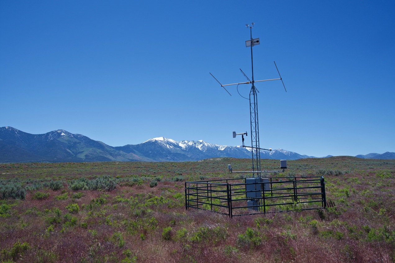 An automated weather station, 0.7 miles South of the point
