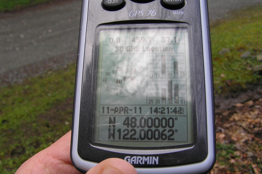 GPS reading near the confluence, before making the final dash to the point.