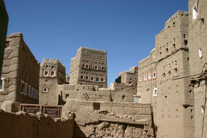 Typical Jawfiyy mud brick houses