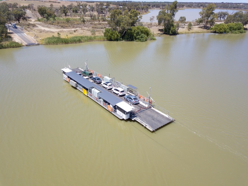 The cable ferry across the Murray River at Waikere, south of the point