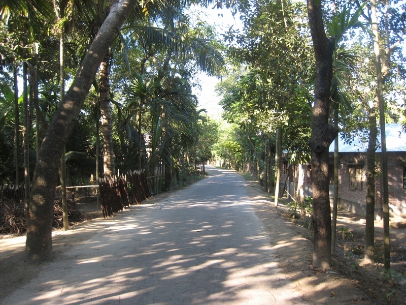 The road where it passes closest to confluence