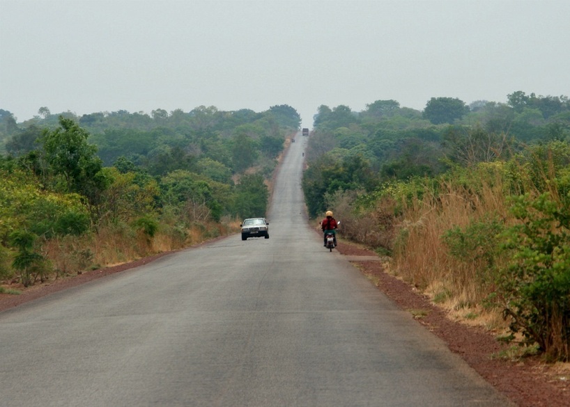 The road between Orodara and Bobo-Dioulasso