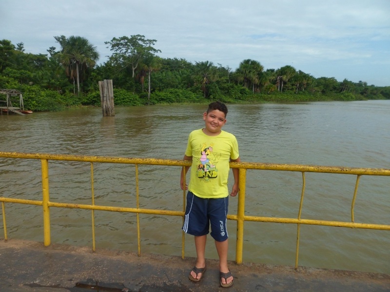 Travessia do rio Guamá na cidade de Bujaru - crossing Guamá River at Bujaru city