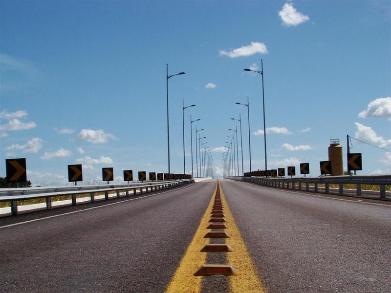 The new bridge over Tocantins river, at Pedro Afonso