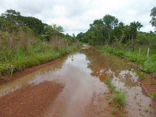 #1: A 4.950 metros da confluência, a estrada estava totalmente alagada... - at 4,950 meters from the confluence, the road was totaly flooded...
